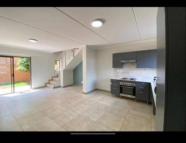 2 BEDROOM APARTMENT FOR SALE IN MIDRIDGE PARK